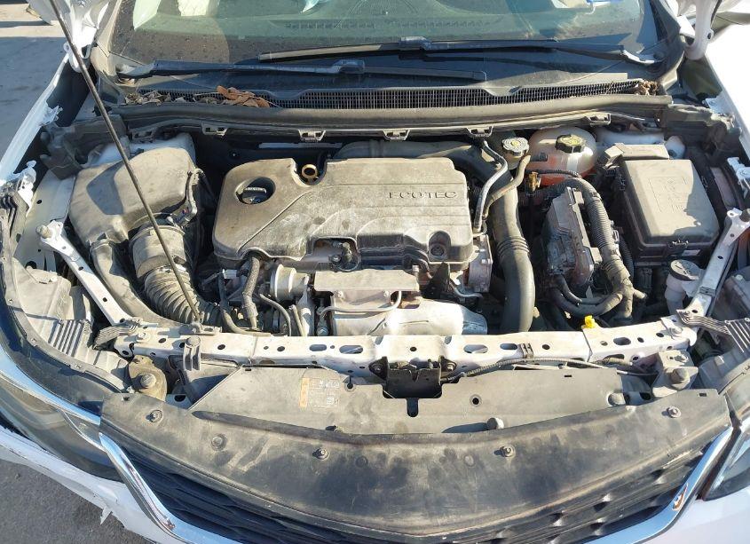 Photo 10 of 2018 Chevrolet Cruze LT AUTO (VIN 1G1BE5SMXJ7223574)