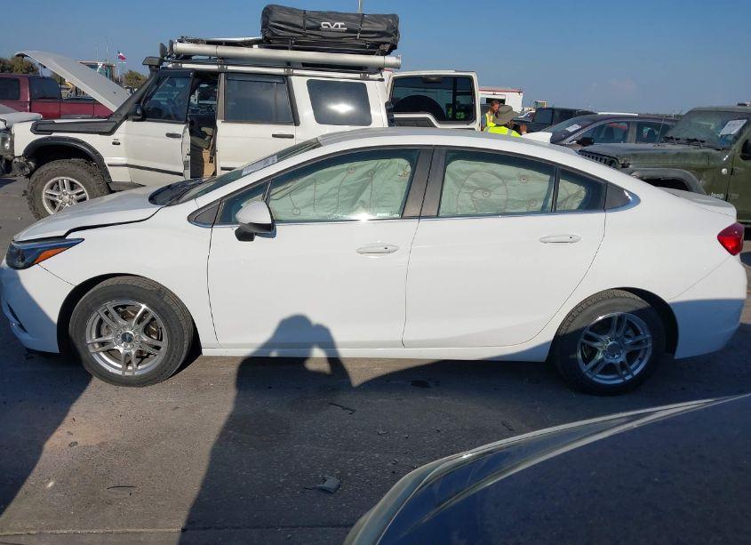 Photo 14 of 2018 Chevrolet Cruze LT AUTO (VIN 1G1BE5SMXJ7223574)