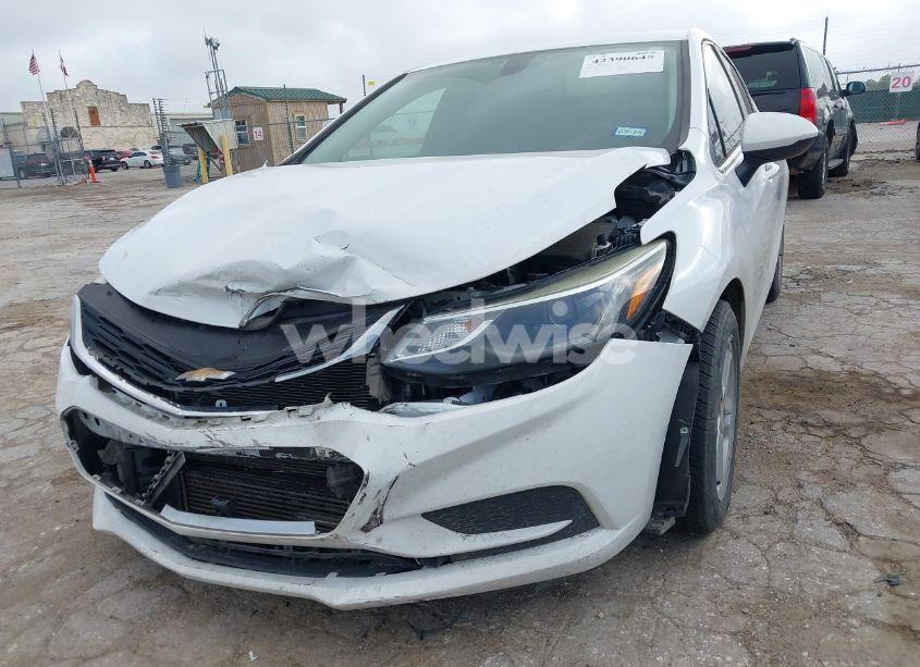 Photo 6 of 2018 Chevrolet Cruze LT AUTO (VIN 1G1BE5SMXJ7237863)