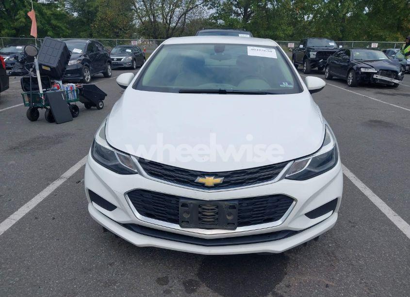 Photo 12 of 2018 Chevrolet Cruze LT AUTO (VIN 1G1BE5SMXJ7240276)
