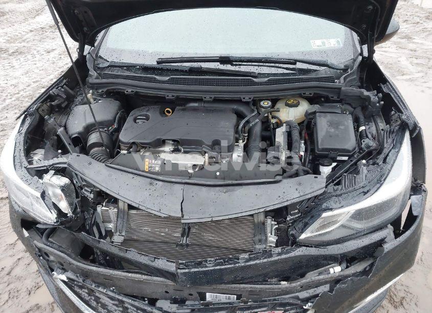 Photo 10 of 2018 Chevrolet Cruze LT AUTO (VIN 1G1BE5SMXJ7247180)