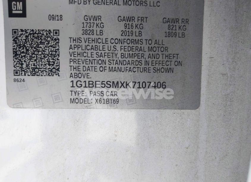 Photo 9 of 2019 Chevrolet Cruze LT (VIN 1G1BE5SMXK7107406)