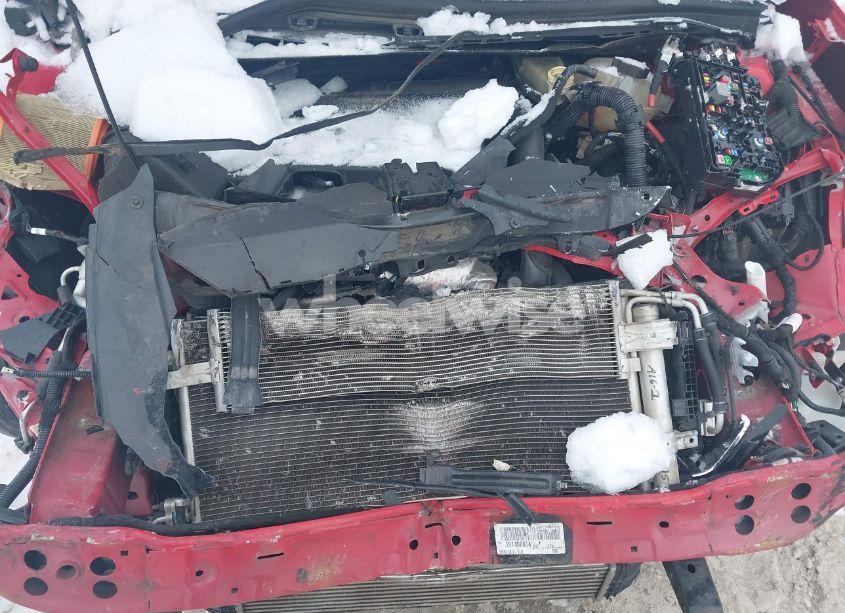 Photo 10 of 2019 Chevrolet Cruze LT (VIN 1G1BE5SMXK7108278)