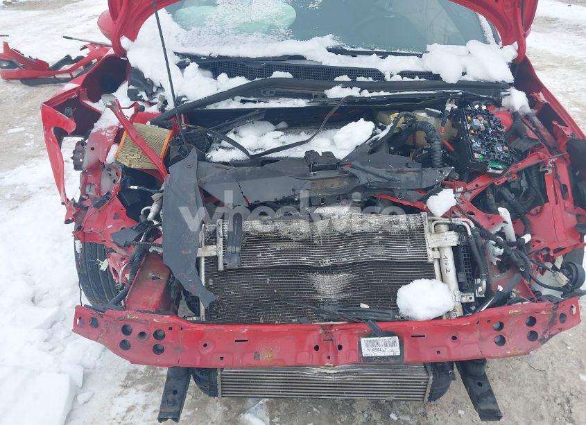 Photo 6 of 2019 Chevrolet Cruze LT (VIN 1G1BE5SMXK7108278)