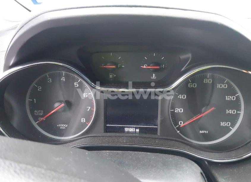 Photo 7 of 2019 Chevrolet Cruze LT (VIN 1G1BE5SMXK7146271)