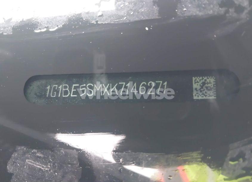 Photo 9 of 2019 Chevrolet Cruze LT (VIN 1G1BE5SMXK7146271)