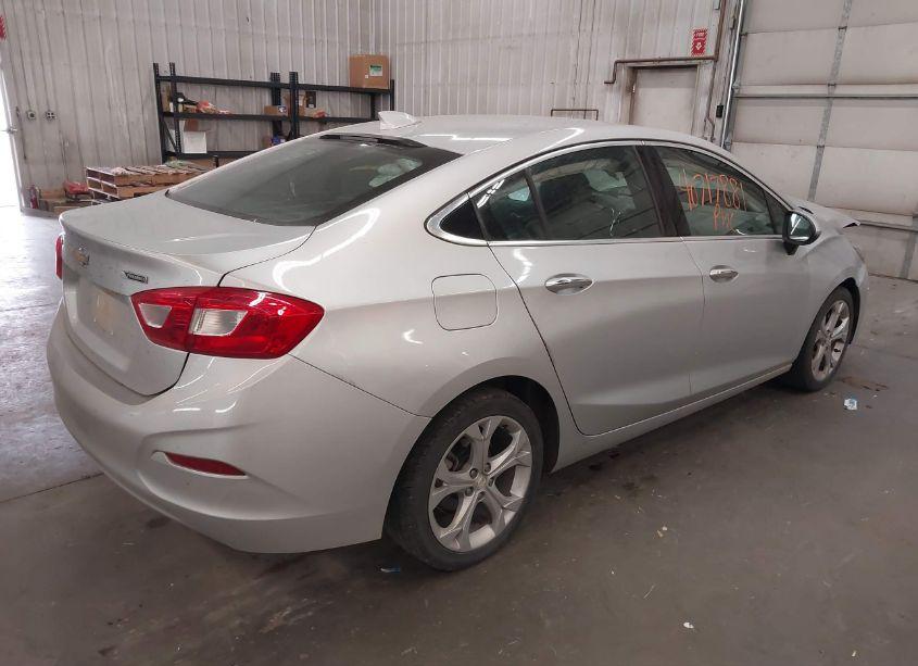 Photo 4 of 2017 Chevrolet Cruze PREMIER AUTO (VIN 1G1BF5SM1H7128425)