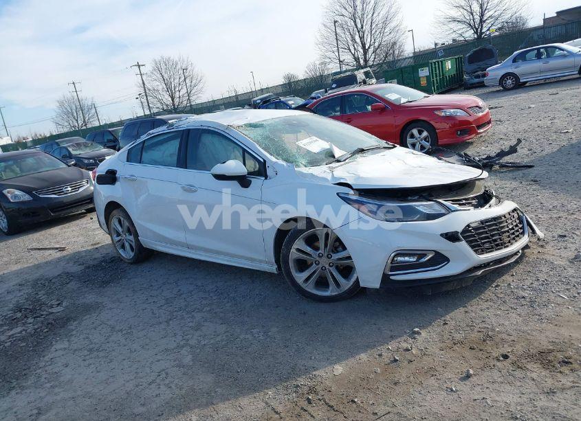 2018 Chevrolet Cruze PREMIER AUTO (VIN 1G1BF5SM1J7129273) main photo