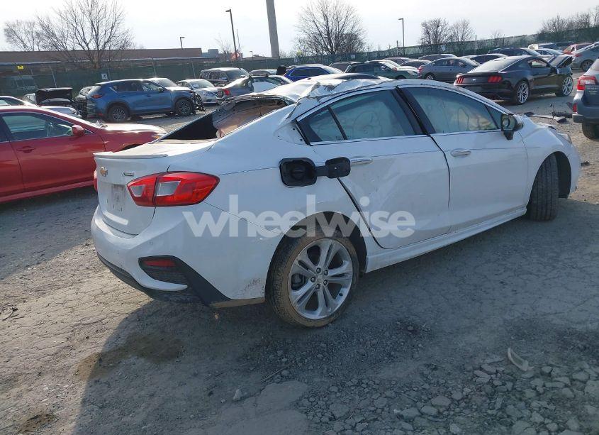Photo 4 of 2018 Chevrolet Cruze PREMIER AUTO (VIN 1G1BF5SM1J7129273)
