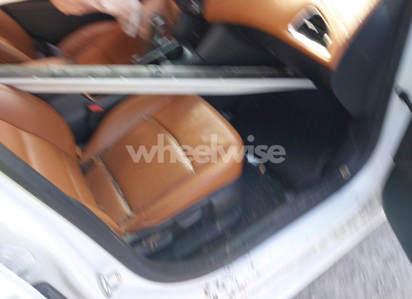 Photo 5 of 2018 Chevrolet Cruze PREMIER AUTO (VIN 1G1BF5SM1J7129273)