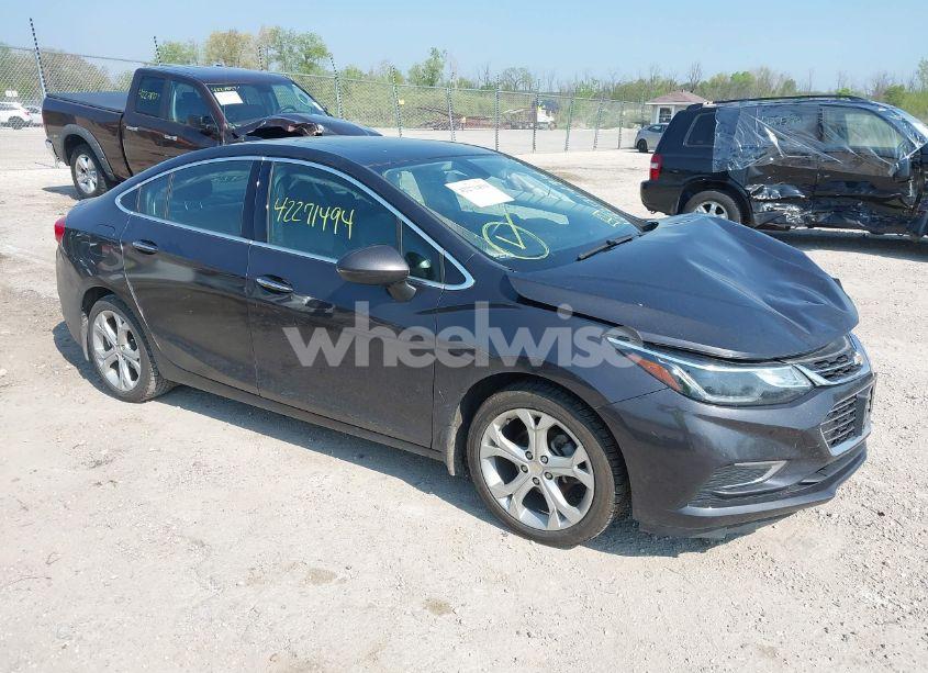 2017 Chevrolet Cruze PREMIER AUTO (VIN 1G1BF5SM2H7101069) main photo