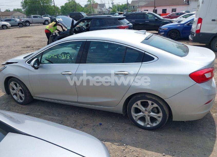 Photo 14 of 2017 Chevrolet Cruze PREMIER AUTO (VIN 1G1BF5SM2H7237458)