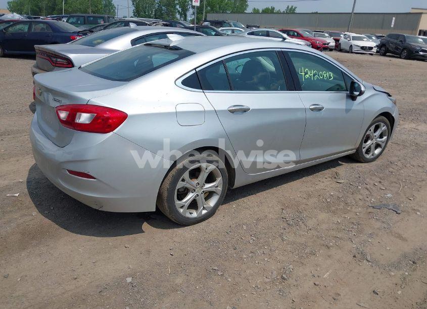 Photo 4 of 2017 Chevrolet Cruze PREMIER AUTO (VIN 1G1BF5SM2H7237458)