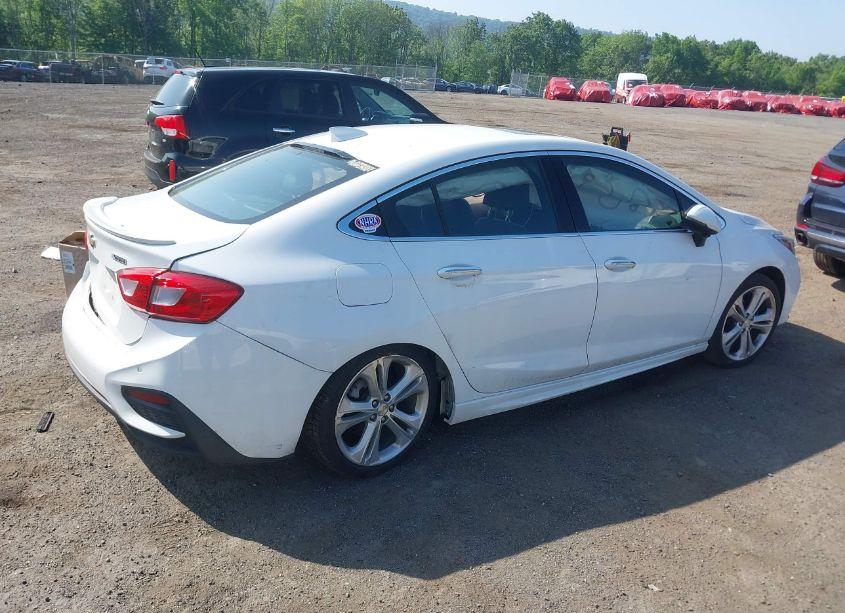 Photo 4 of 2018 Chevrolet Cruze PREMIER AUTO (VIN 1G1BF5SM2J7108383)