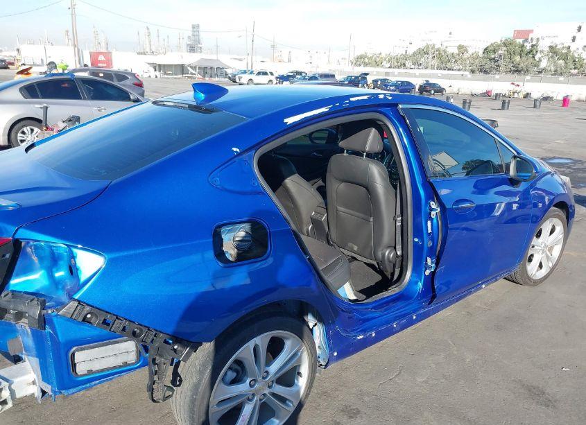 Photo 6 of 2018 Chevrolet Cruze PREMIER AUTO (VIN 1G1BF5SM3J7131526)