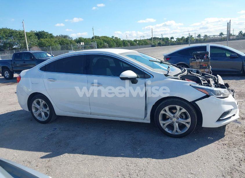 Photo 14 of 2018 Chevrolet Cruze PREMIER AUTO (VIN 1G1BF5SM3J7139027)