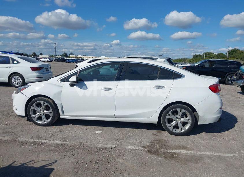 Photo 15 of 2018 Chevrolet Cruze PREMIER AUTO (VIN 1G1BF5SM3J7139027)