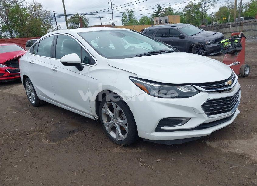 2018 Chevrolet Cruze PREMIER AUTO (VIN 1G1BF5SM4J7106098) main photo