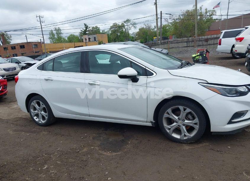 Photo 13 of 2018 Chevrolet Cruze PREMIER AUTO (VIN 1G1BF5SM4J7106098)