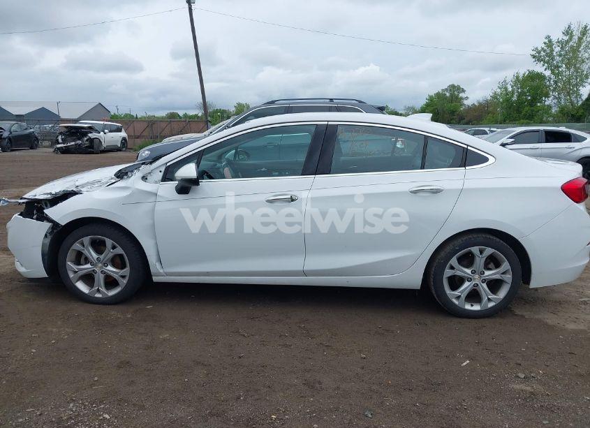 Photo 14 of 2018 Chevrolet Cruze PREMIER AUTO (VIN 1G1BF5SM4J7106098)