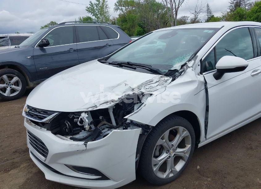 Photo 6 of 2018 Chevrolet Cruze PREMIER AUTO (VIN 1G1BF5SM4J7106098)