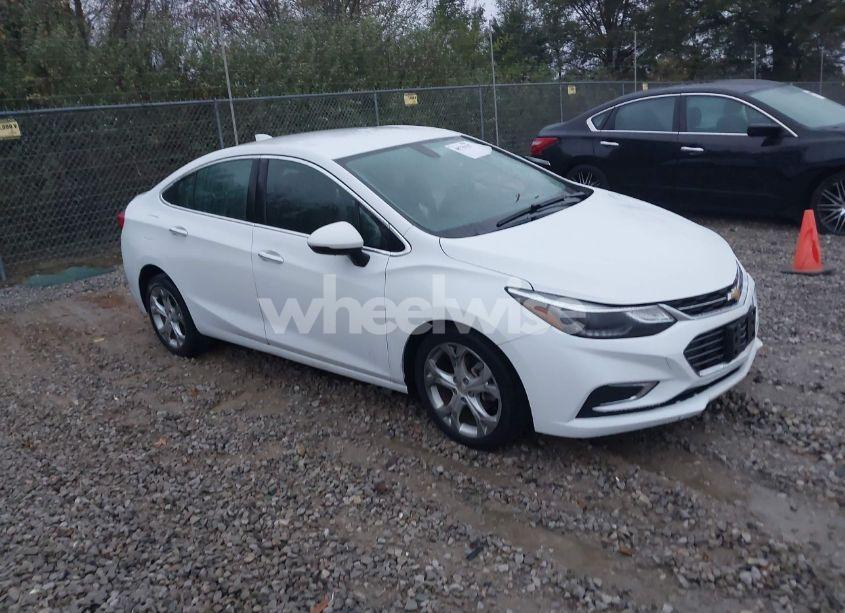 2018 Chevrolet Cruze PREMIER AUTO (VIN 1G1BF5SM4J7205245) main photo