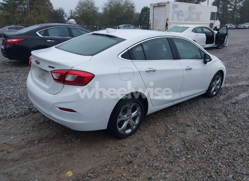 Photo 4 of 2018 Chevrolet Cruze PREMIER AUTO (VIN 1G1BF5SM4J7205245)