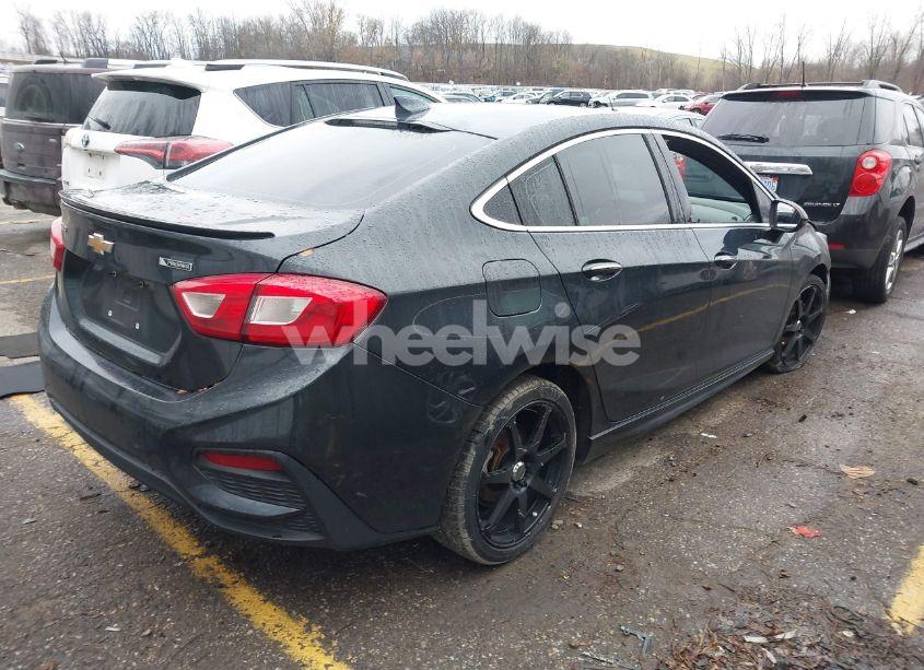 Photo 4 of 2018 Chevrolet Cruze PREMIER AUTO (VIN 1G1BF5SM6J7148059)
