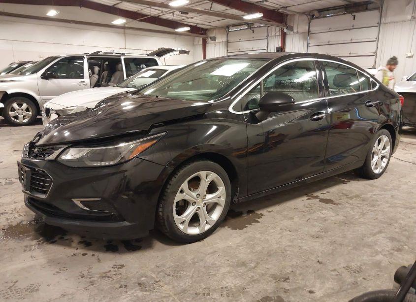 Photo 2 of 2018 Chevrolet Cruze PREMIER AUTO (VIN 1G1BF5SM6J7151334)