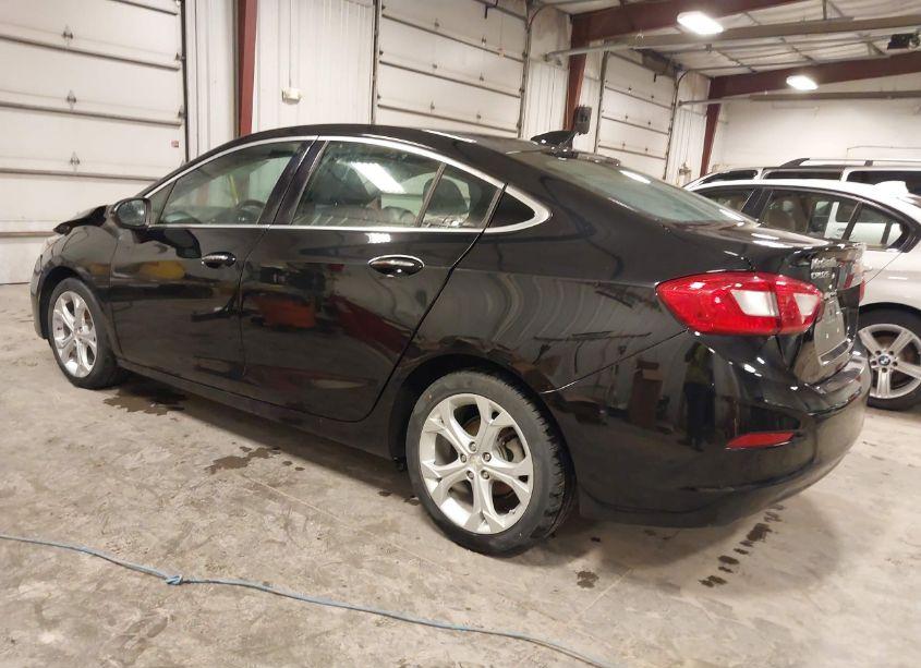 Photo 3 of 2018 Chevrolet Cruze PREMIER AUTO (VIN 1G1BF5SM6J7151334)