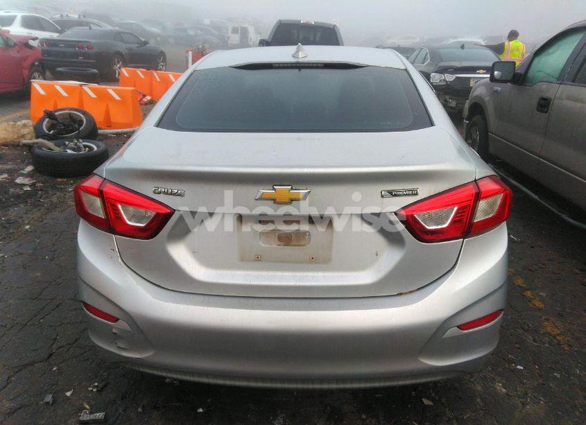 Photo 15 of 2018 Chevrolet Cruze PREMIER AUTO (VIN 1G1BF5SM6J7166870)