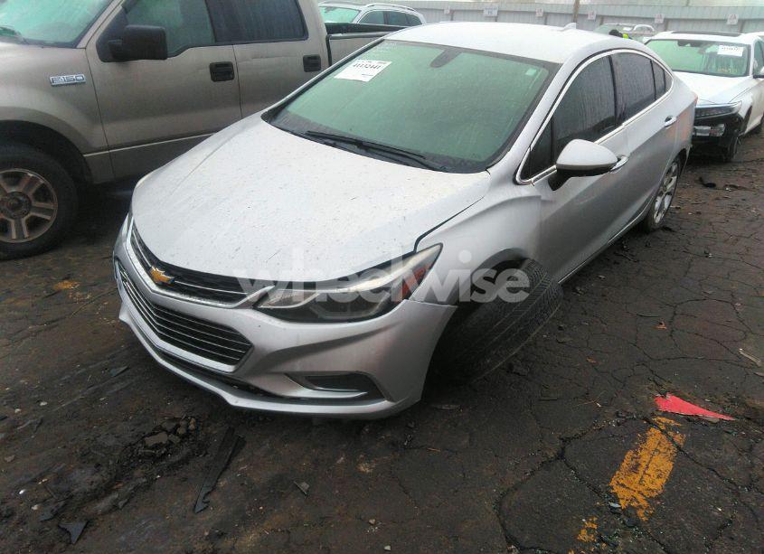 Photo 2 of 2018 Chevrolet Cruze PREMIER AUTO (VIN 1G1BF5SM6J7166870)
