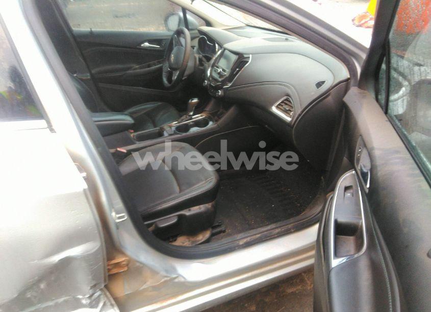 Photo 5 of 2018 Chevrolet Cruze PREMIER AUTO (VIN 1G1BF5SM6J7166870)