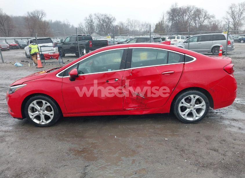 Photo 14 of 2018 Chevrolet Cruze PREMIER AUTO (VIN 1G1BF5SM6J7197388)