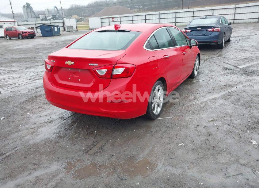 Photo 4 of 2018 Chevrolet Cruze PREMIER AUTO (VIN 1G1BF5SM6J7197388)