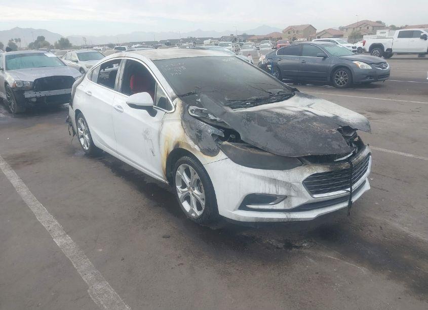 2018 Chevrolet Cruze PREMIER AUTO (VIN 1G1BF5SM6J7233323) main photo