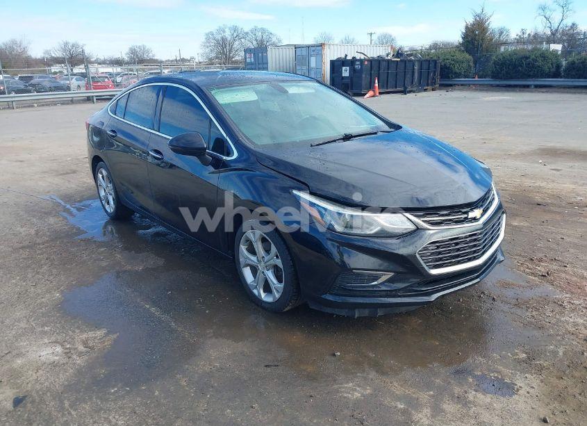 2017 Chevrolet Cruze PREMIER AUTO (VIN 1G1BF5SM7H7152843) main photo