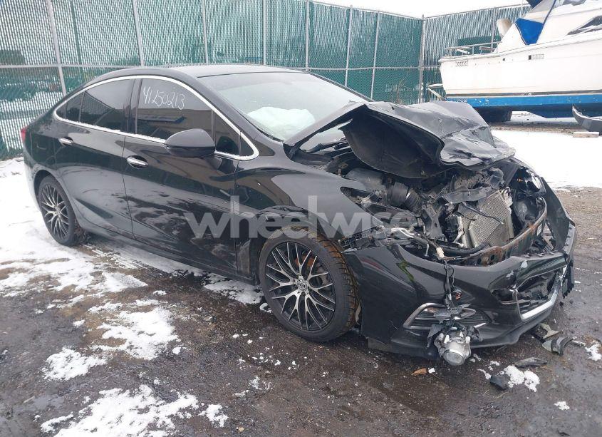 2018 Chevrolet Cruze PREMIER AUTO (VIN 1G1BF5SM8J7152002) main photo