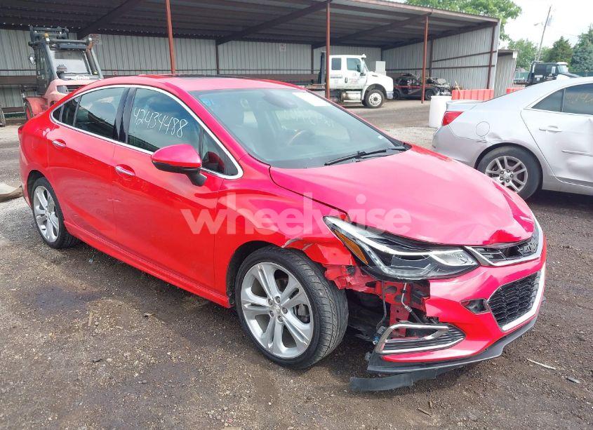2018 Chevrolet Cruze PREMIER AUTO (VIN 1G1BF5SM8J7155479) main photo
