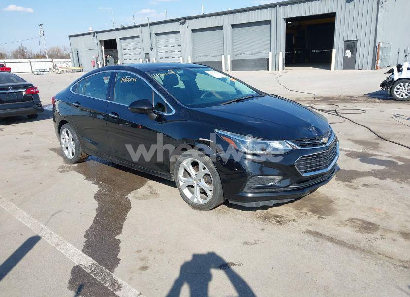 2017 Chevrolet Cruze PREMIER AUTO (VIN 1G1BF5SM9H7140354) main photo
