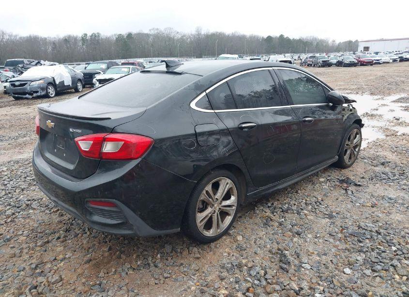 Photo 4 of 2018 Chevrolet Cruze PREMIER AUTO (VIN 1G1BF5SM9J7181654)