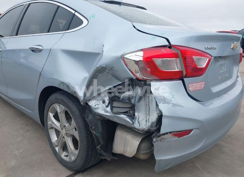 Photo 6 of 2017 Chevrolet Cruze PREMIER AUTO (VIN 1G1BF5SMXH7190759)
