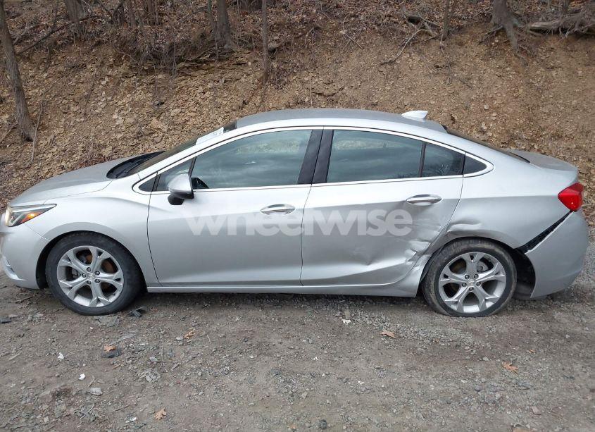 Photo 14 of 2017 Chevrolet Cruze PREMIER AUTO (VIN 1G1BF5SMXH7194696)