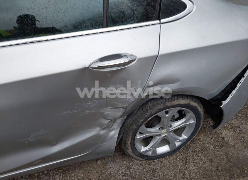 Photo 6 of 2017 Chevrolet Cruze PREMIER AUTO (VIN 1G1BF5SMXH7194696)