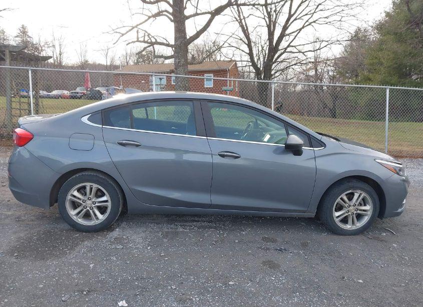 Photo 13 of 2018 Chevrolet Cruze LT MANUAL (VIN 1G1BG5SEXJ7186965)