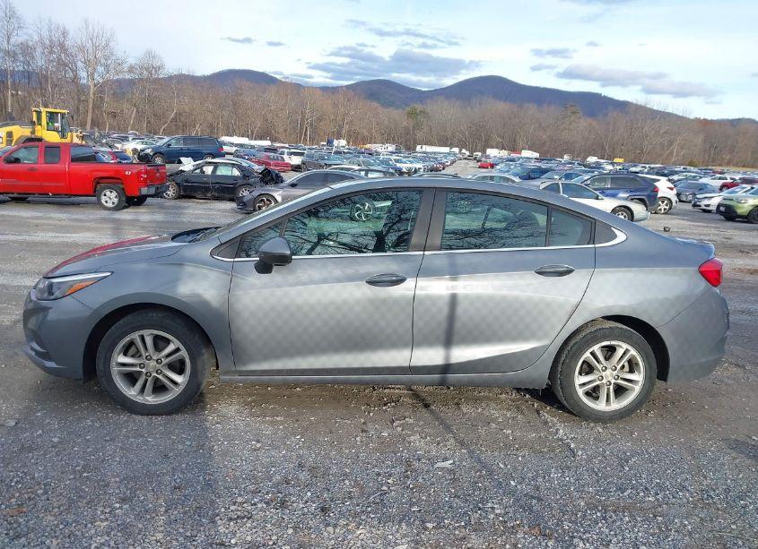 Photo 14 of 2018 Chevrolet Cruze LT MANUAL (VIN 1G1BG5SEXJ7186965)