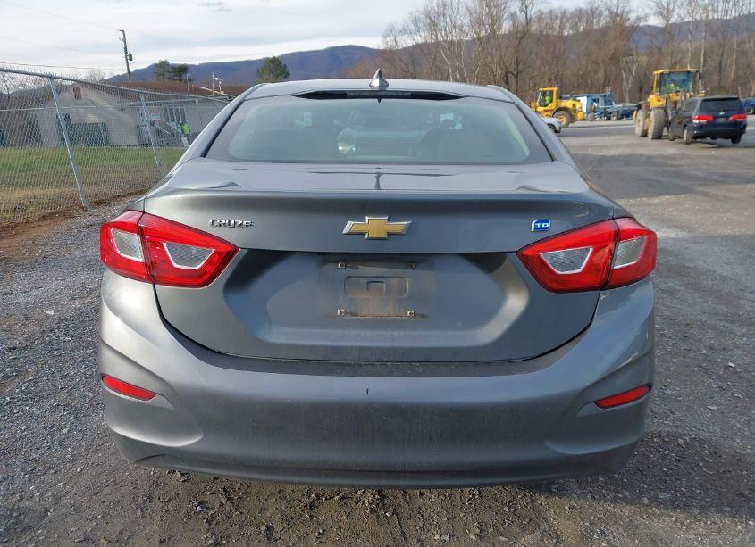 Photo 16 of 2018 Chevrolet Cruze LT MANUAL (VIN 1G1BG5SEXJ7186965)