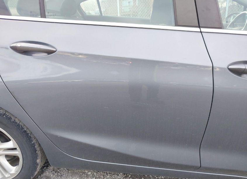 Photo 18 of 2018 Chevrolet Cruze LT MANUAL (VIN 1G1BG5SEXJ7186965)