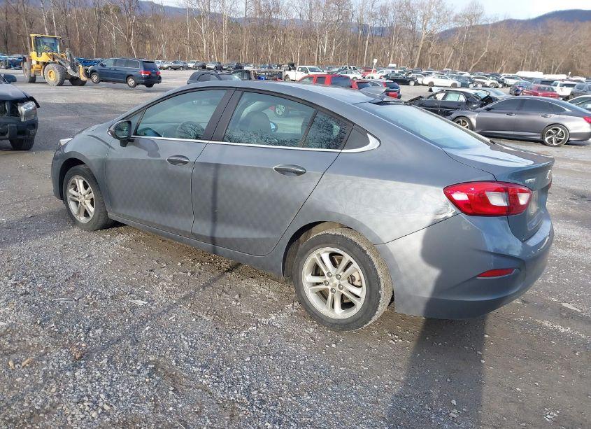 Photo 3 of 2018 Chevrolet Cruze LT MANUAL (VIN 1G1BG5SEXJ7186965)