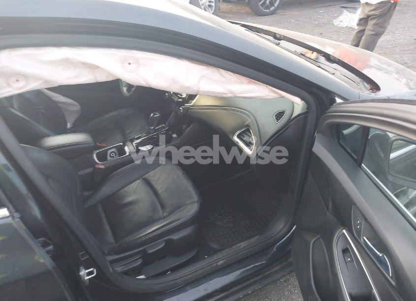 Photo 5 of 2016 Chevrolet Cruze PREMIER AUTO (VIN 1G1BG5SM3G7275650)
